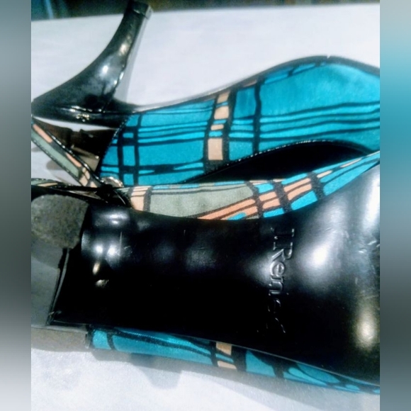 J. Renée woman shoes - Picture 7 of 11